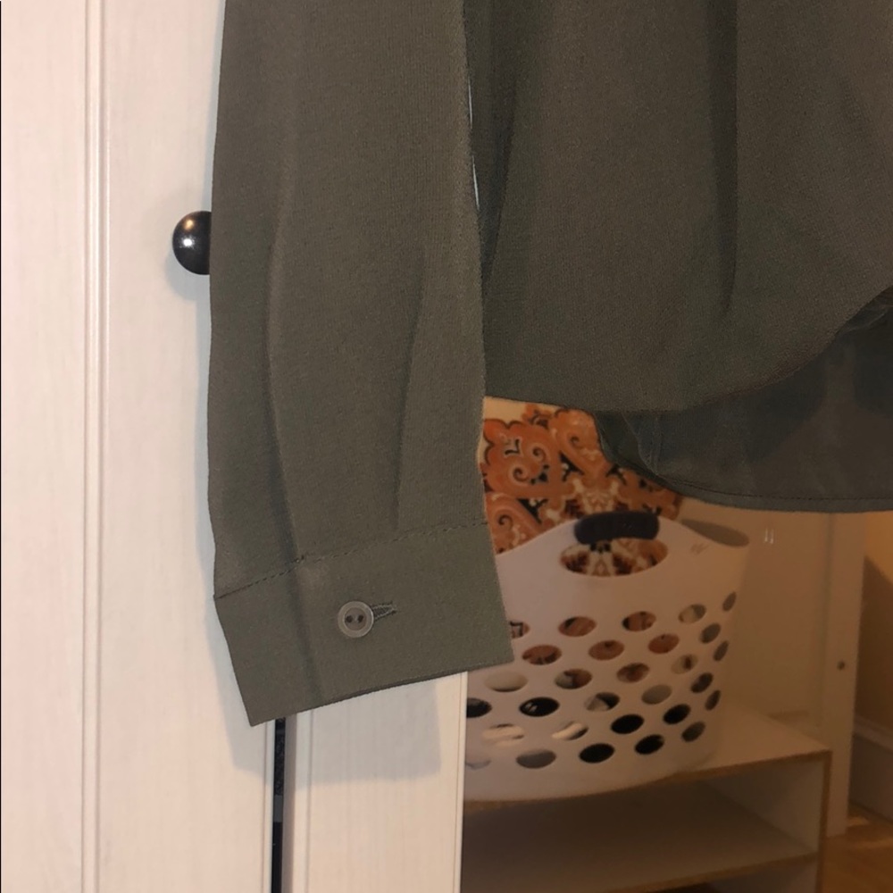 Deep v neck blouse - Picture 4 of 5